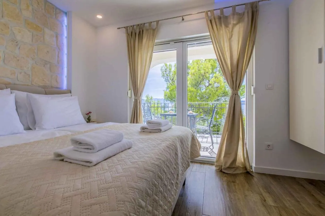Apartments Palace Paulina In Novi Vinodolski 39469