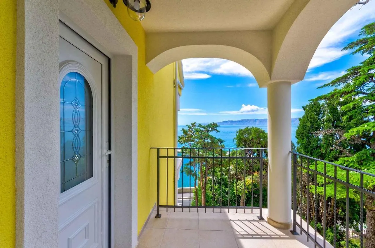 Apartments Palace Paulina In Novi Vinodolski 39469 Hırvatistan