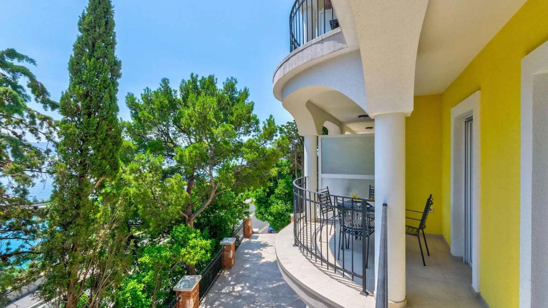 Apartments Palace Paulina In Novi Vinodolski 39469 Hırvatistan