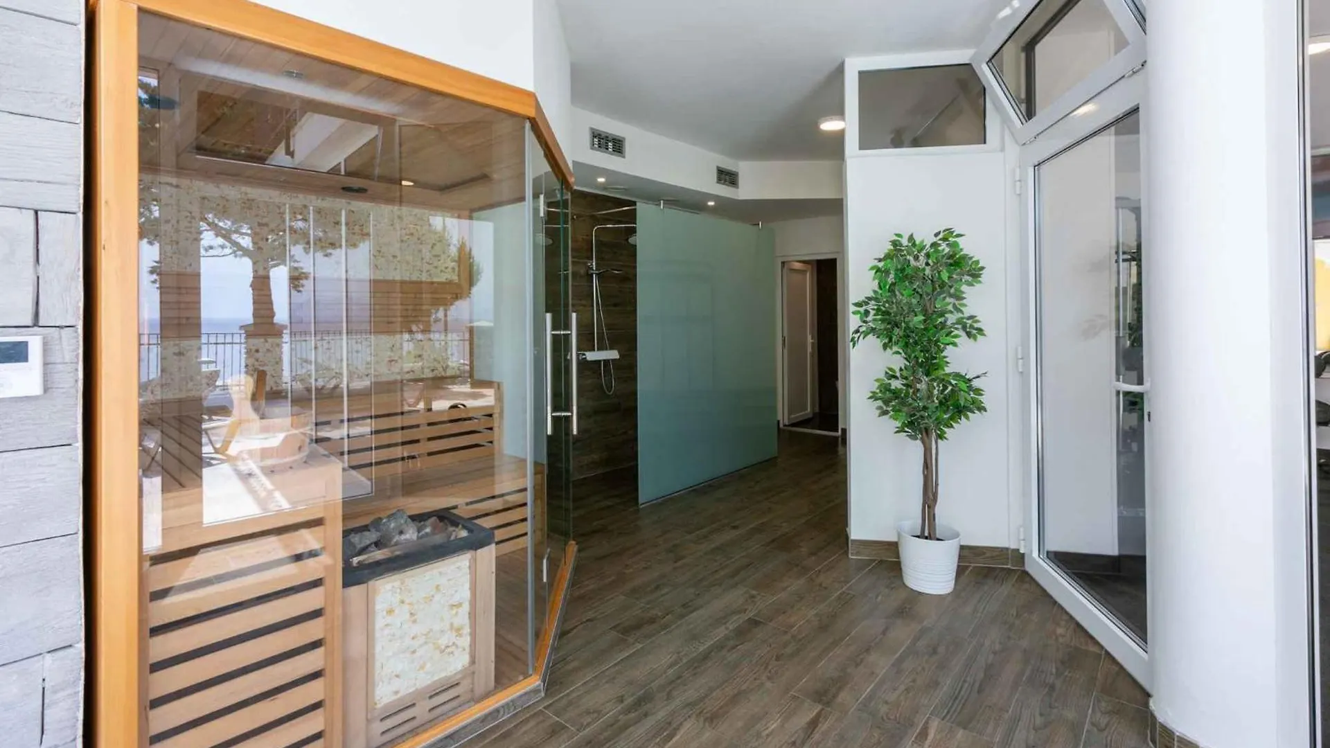 Apartments Palace Paulina In Novi Vinodolski 39469